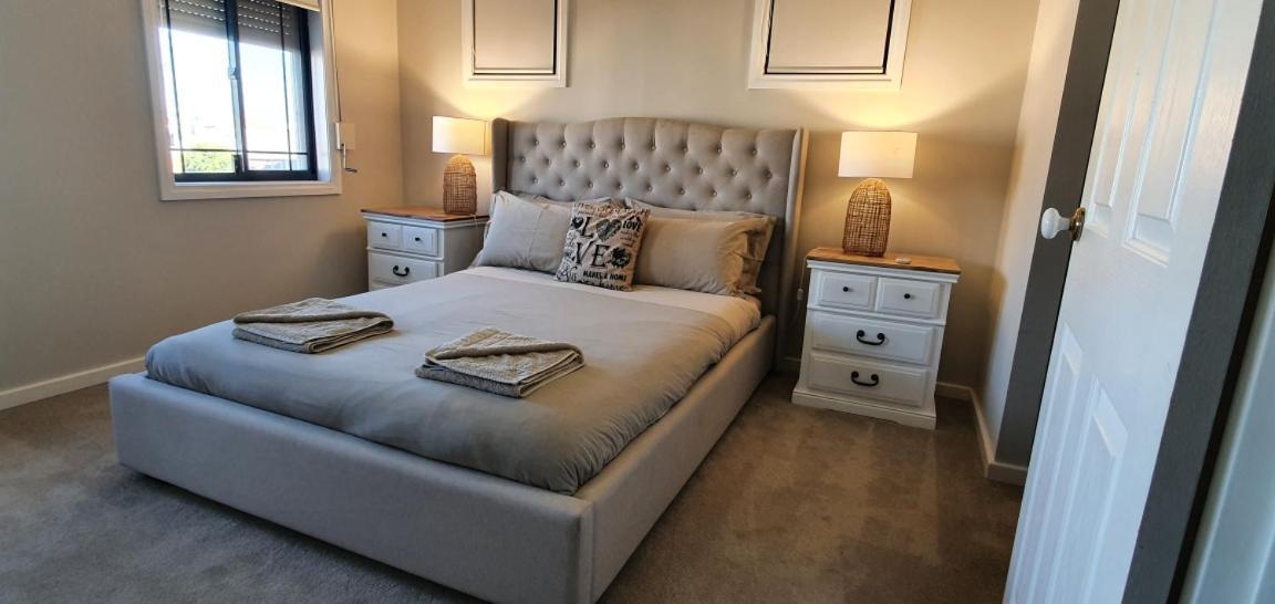 Palm Beach Manor Rockingham Zewnętrze zdjęcie